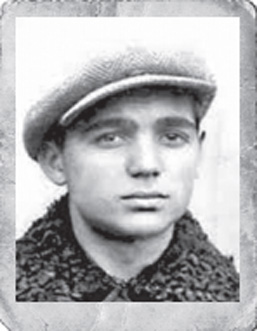 Упеник 
 Николай Александрович  